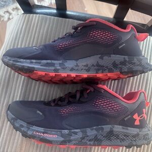 Under Armour Women's Charged Bandit Trail 2
Shoe size 9.5